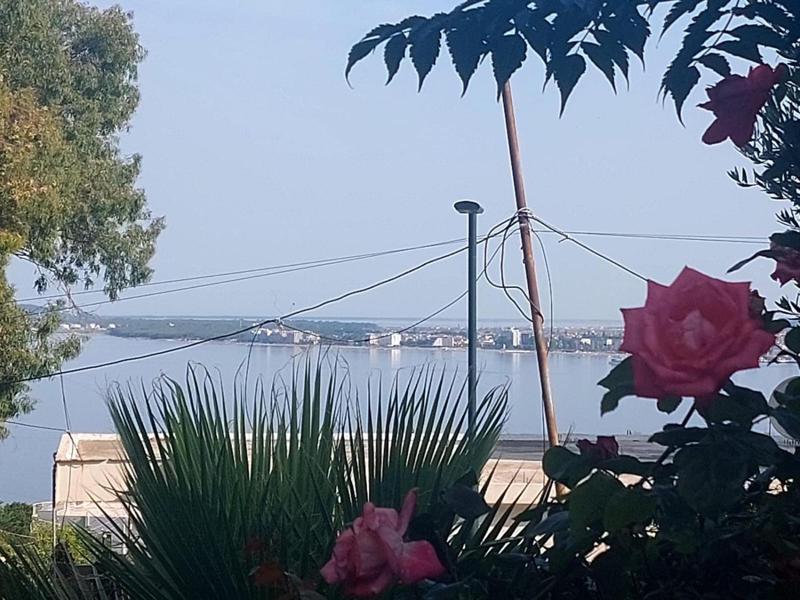 Redsun Apartment Vlorë Eksteriør bilde