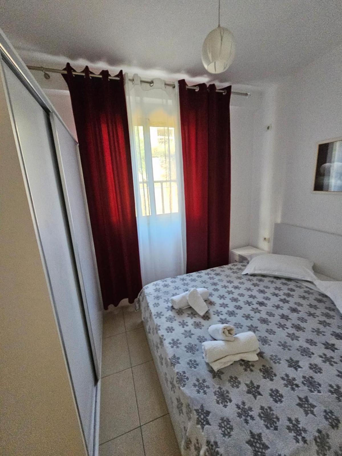 Redsun Apartment Vlorë Eksteriør bilde